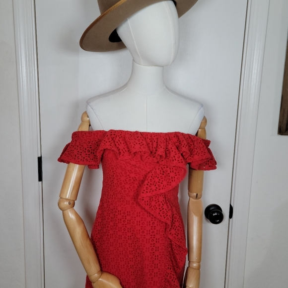 Bardot Red Eyelet Cotton Dress Off Shoulder Size 6/S - Picture 3 of 13